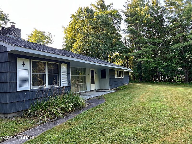 2nd image of 4 Bloomer Road