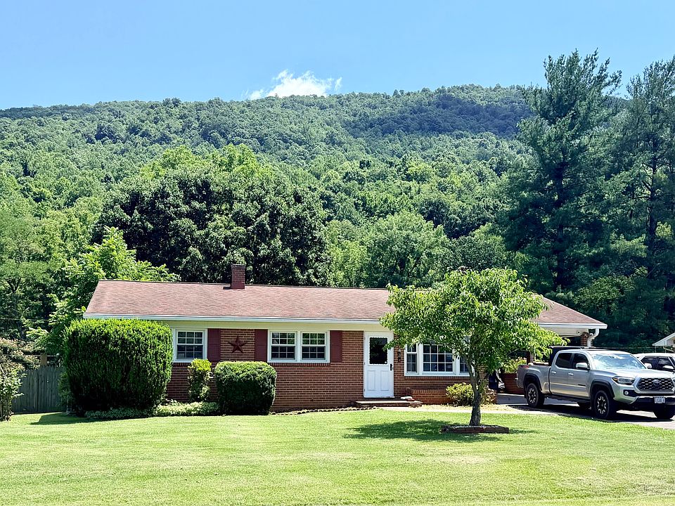 1st image of 448 Winding Way