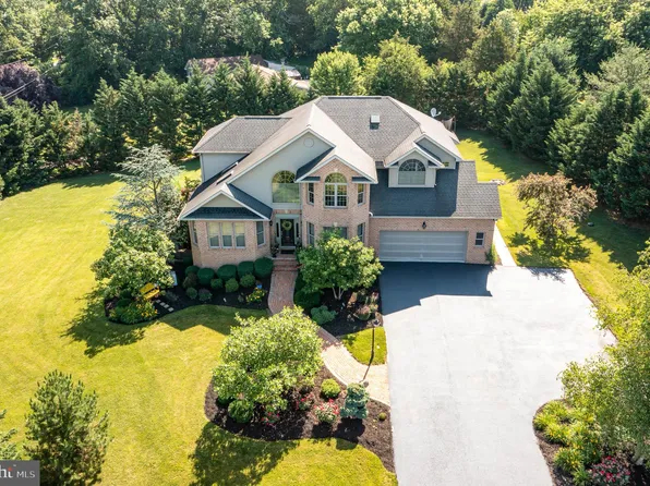 18 Pleasanton Dr, East Berlin, PA 17316