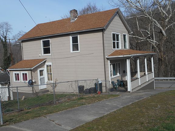 2nd image of 200 7th Ave