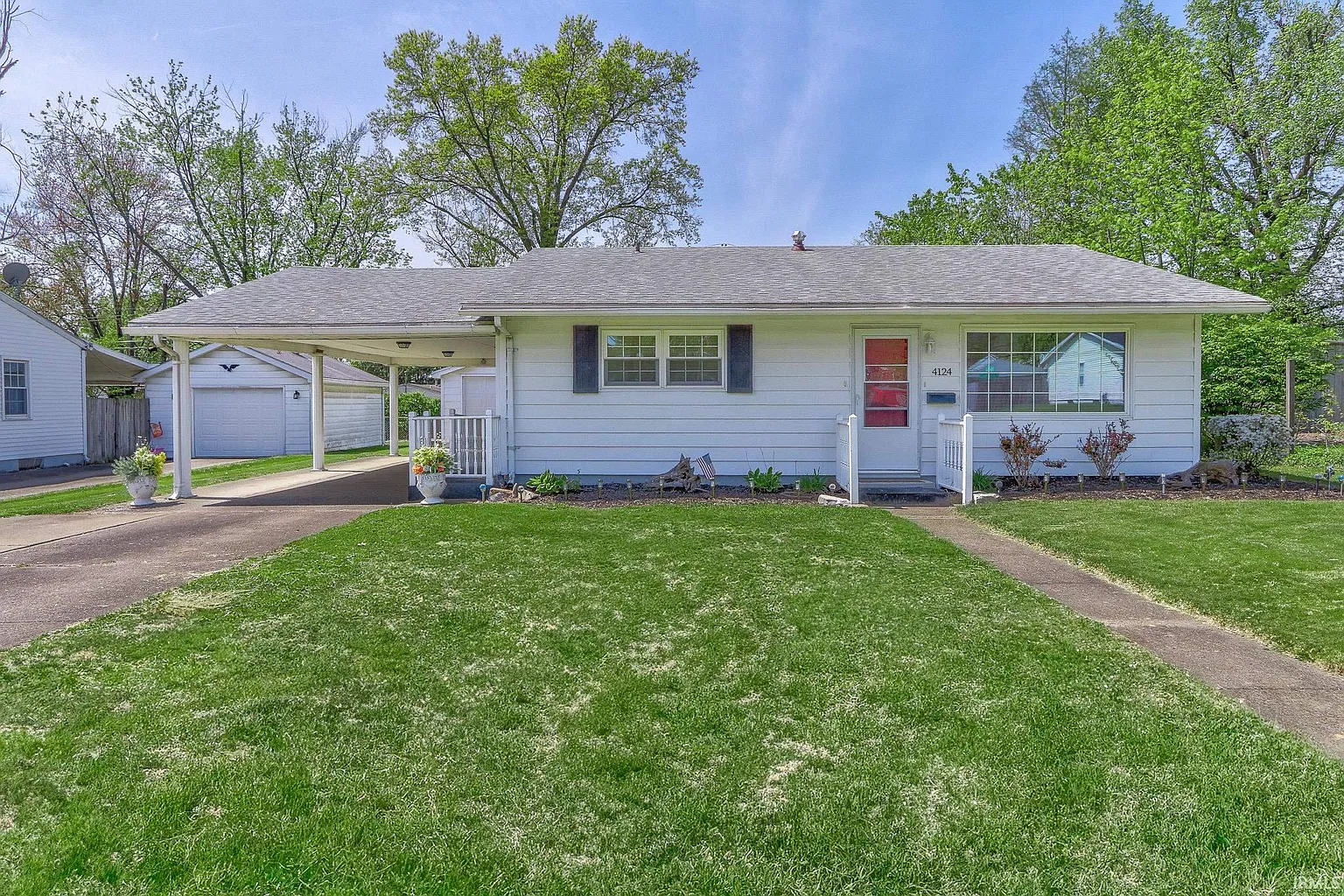 4124 Stratford Rd photo 1