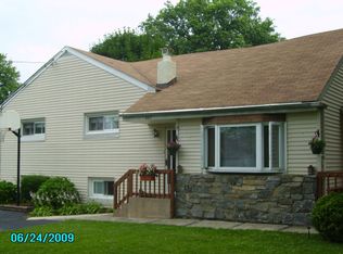 461 Grape St, Warminster, PA 18974