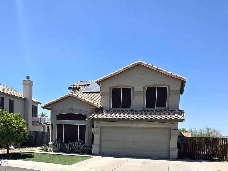 1734 E Pontiac Dr — Photo 1