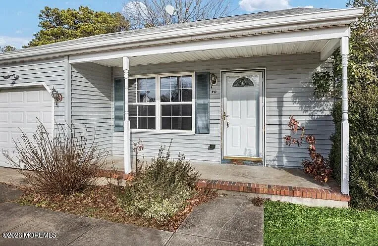 297 Mermaid Dr — Photo 2