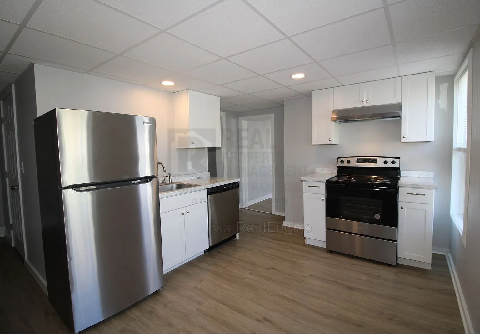 3 bed, 1.0 bath, 1200 sqft, $2,495 — Photo 1