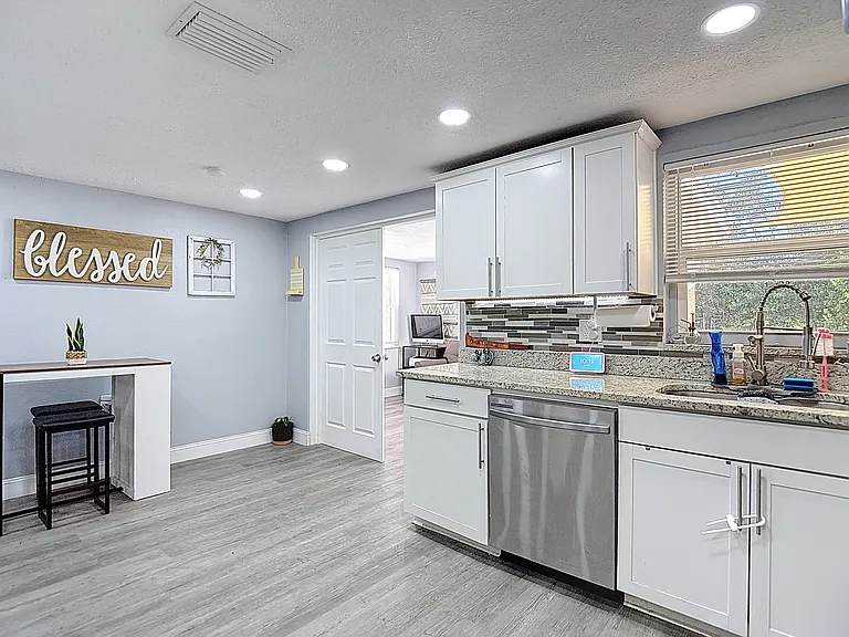 5913 Appletree Rd — Photo 22