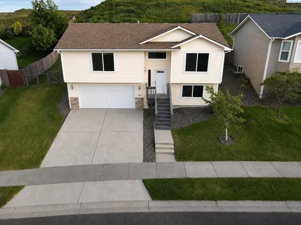 1255 SW Latour Peak St, Pullman, WA 99163