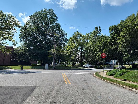 5th image of 3219 Carlisle Ave
