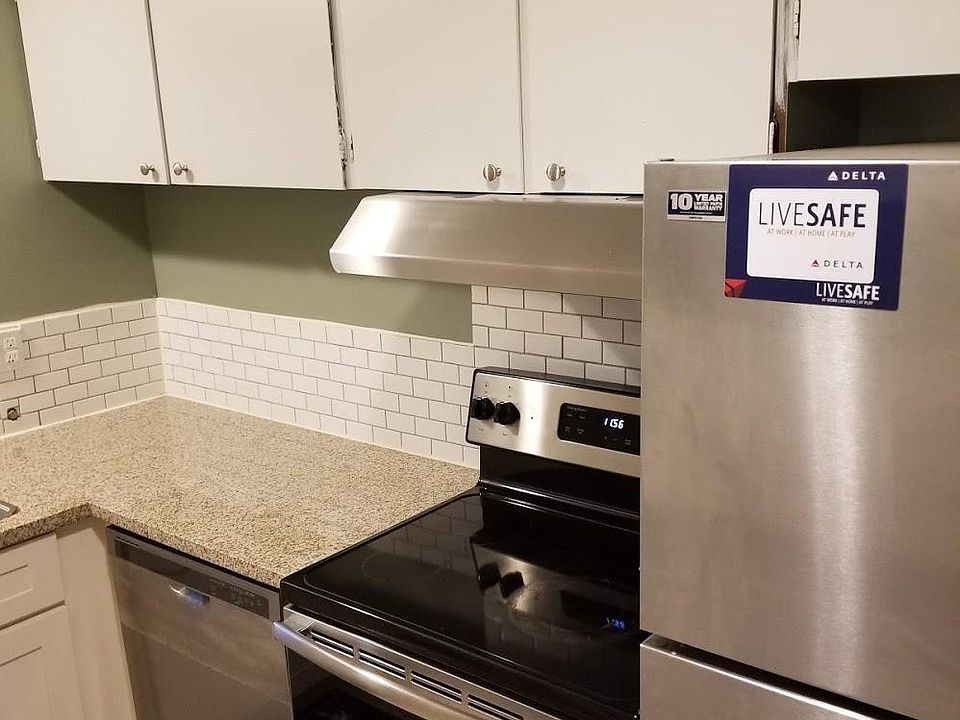 1st image of 24022 25th Ave S APT 3
