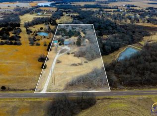 9020 SW Wanamaker Rd, Wakarusa, KS 66546
