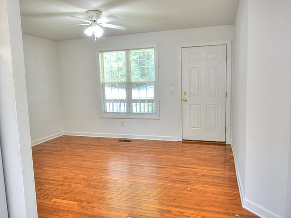 4th image of 2300 Redbird Ln