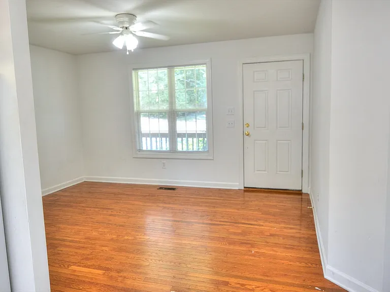 2300 Redbird Ln — Photo 4