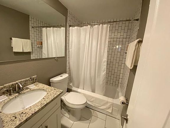 4th image of 7224 Anna Ave
