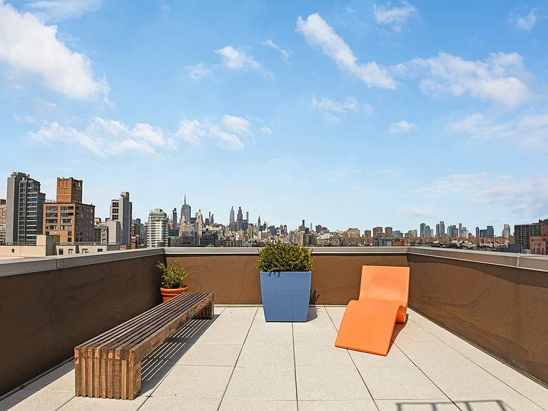 21 E 1st St #301 — Photo 9