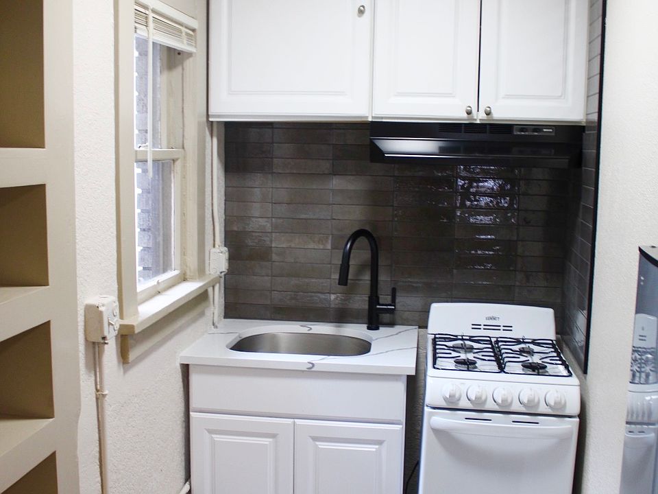 2nd image of 1361 N Humboldt St #1-9