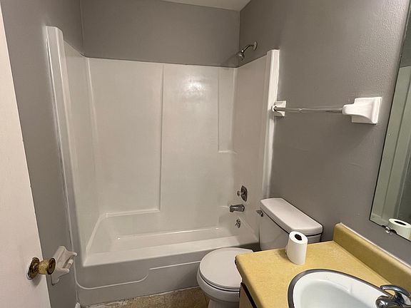 5th image of 5020 40th Ave #4023-3