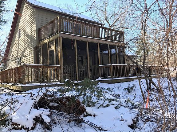 3rd image of 14409 Woodcrest Ln