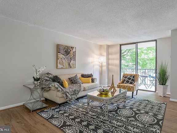 4th image of 7420 Westlake Ter APT 102
