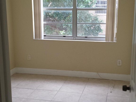 4th image of 620 NW 179th St