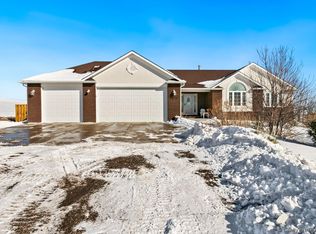 5573 Thunder Ridge Rd, Cheyenne, WY 82009