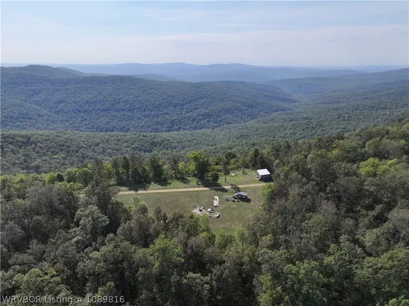 2325 W Fly Gap Rd, Combs, AR 72721