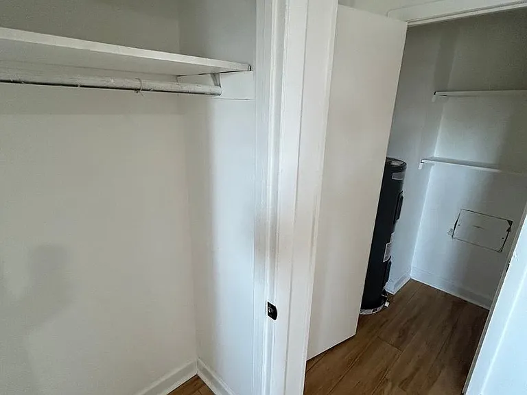 405 Oak Street — Photo 11