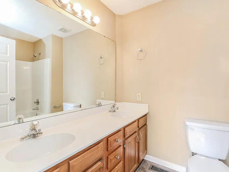 380 Canter Ct NW — Photo 11