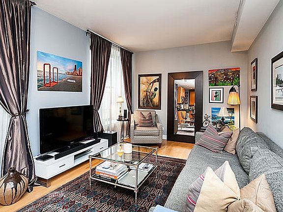 5th image of 811 W Eastwood Ave APT 305