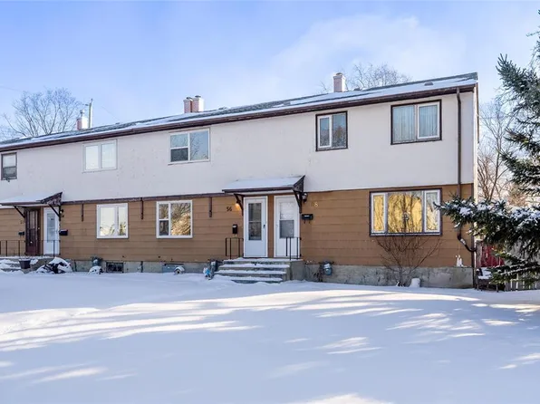 56 Beaumont Bay #56, Winnipeg, MB R3T 0N1
