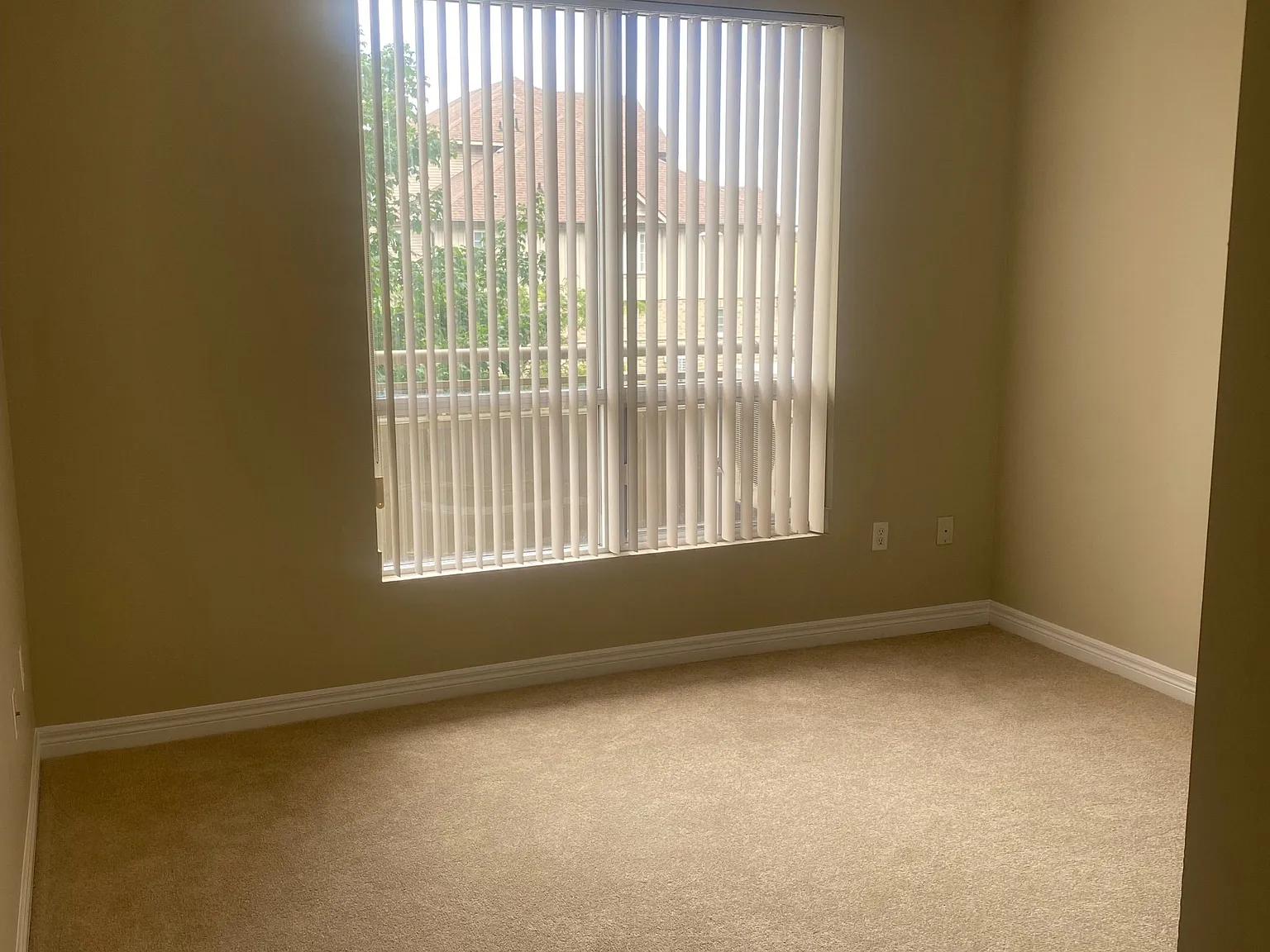 Juliana Place I Apartments — Photo 4