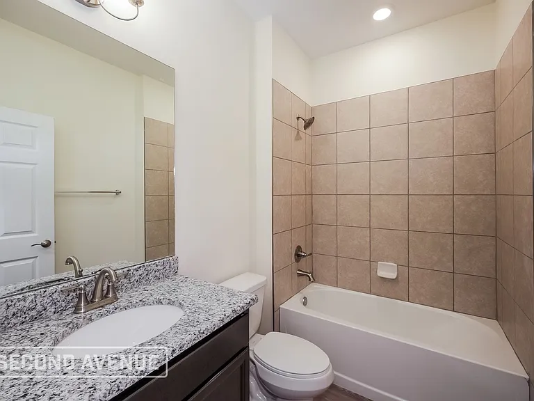 1411 NW 9th Ave — Photo 13