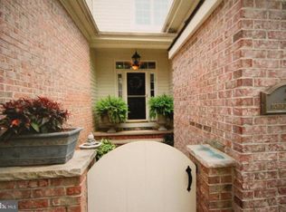 20 Schindler Ct, Lawrence Township, NJ 08648