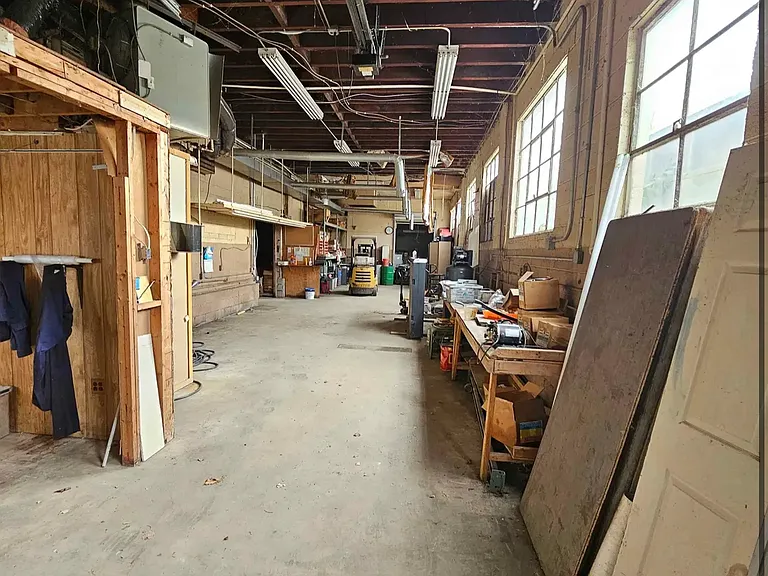 312 Parker Ave — Photo 9