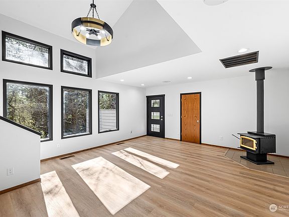 3rd image of 5109 62nd Avenue NW