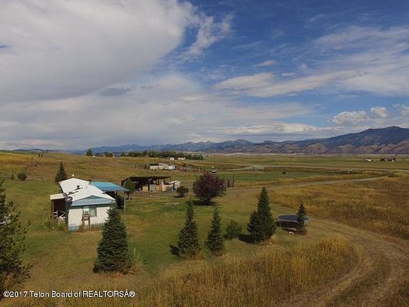 4th image of 6864 Highway 238
