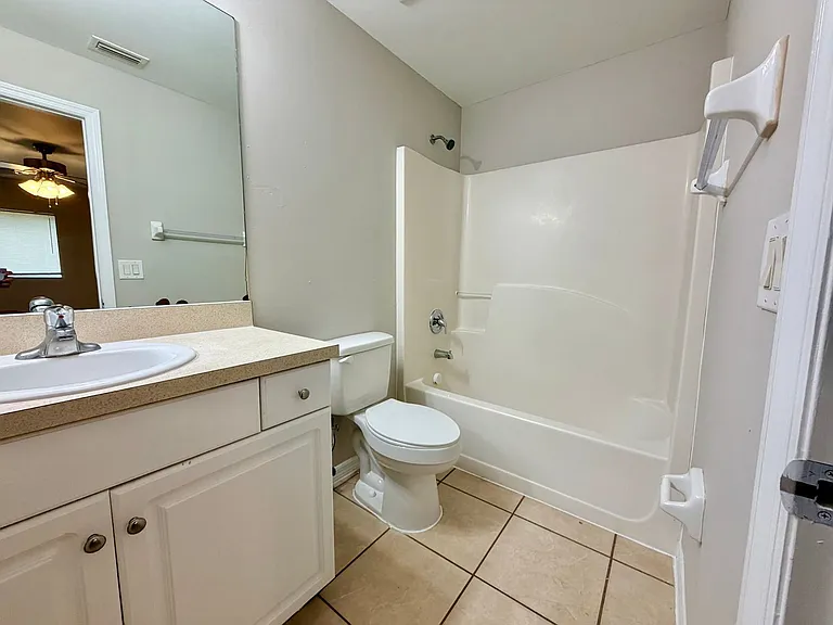 348 Bell Blvd S — Photo 16