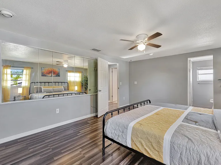 3866 Allenwood St — Photo 16