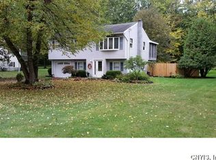 108 Roxbury Rd, Kirkville, NY 13082