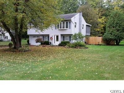108 Roxbury Rd, Kirkville, NY, 13082