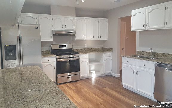2nd image of 626 Dodic St