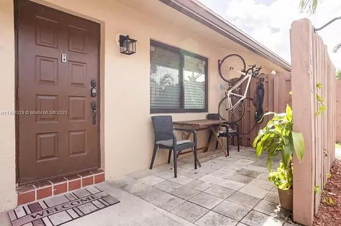 2 bed, 1188 sqft, $2,600 — Photo 2
