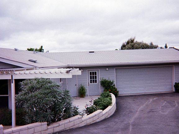 3rd image of 2323 Bautista Ave