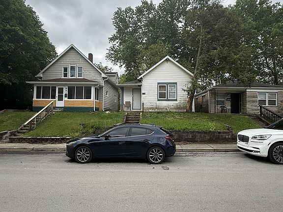 2nd image of 857 W 25th St