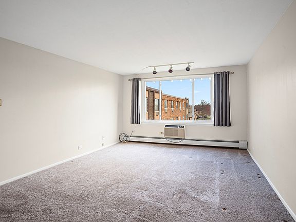 3rd image of 1375 Rebecca Dr APT 408