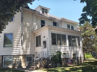 247 W Locust St #ROOM, Dekalb, IL 60115