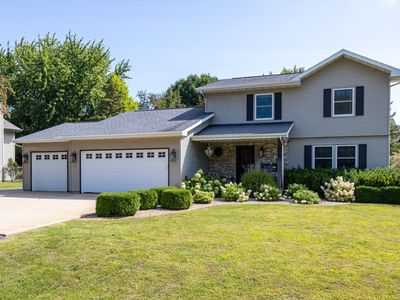 1914 Amy Jo Dr, Oshkosh, WI, 54904