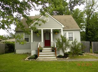 7 Beachwood Blvd, Beachwood, NJ 08722