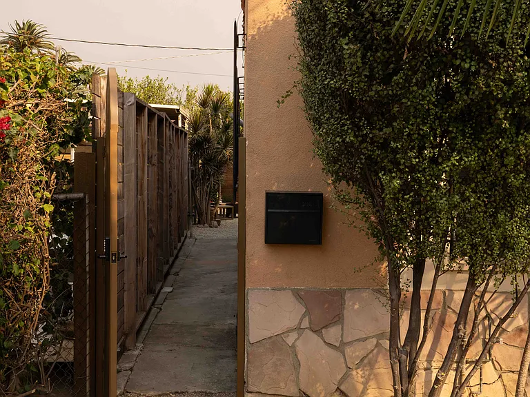 Private Entrance