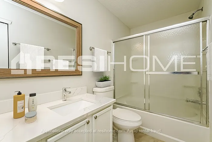 1726 Blue Grass Pkwy — Photo 9