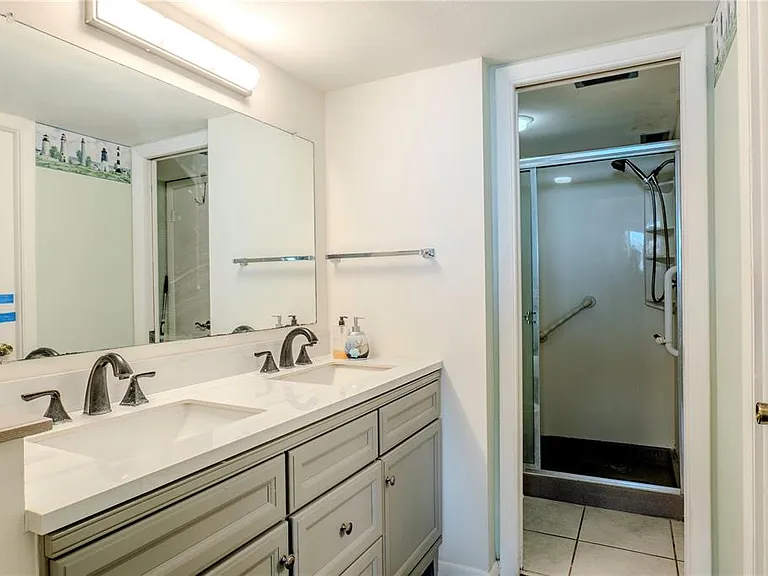 2620 Cove Cay Dr #802 — Photo 15